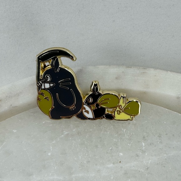 3/$15 Studio Ghibli My Neighbor Totoro Group Enamel Pin Brooch - Picture 2 of 5